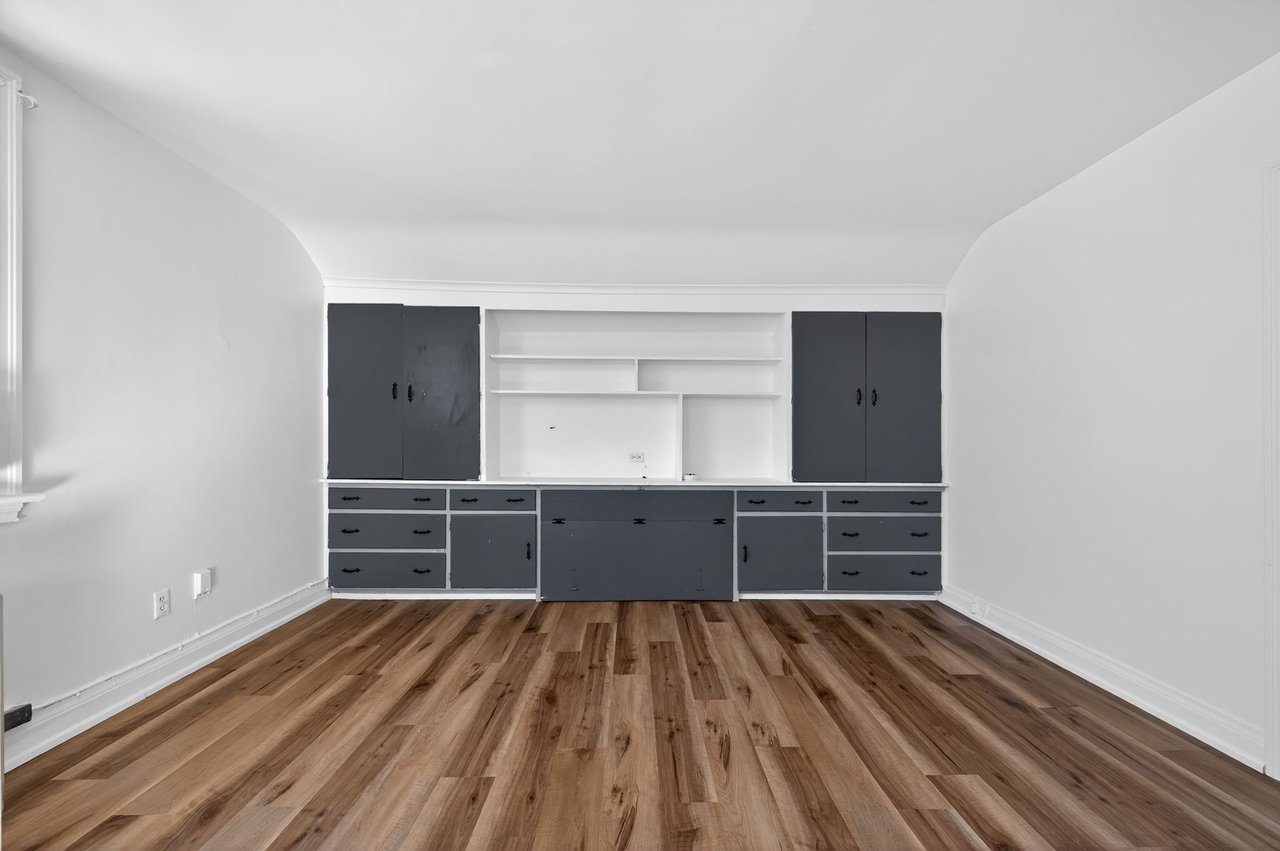 Beautifully Renovated Upper-Unit