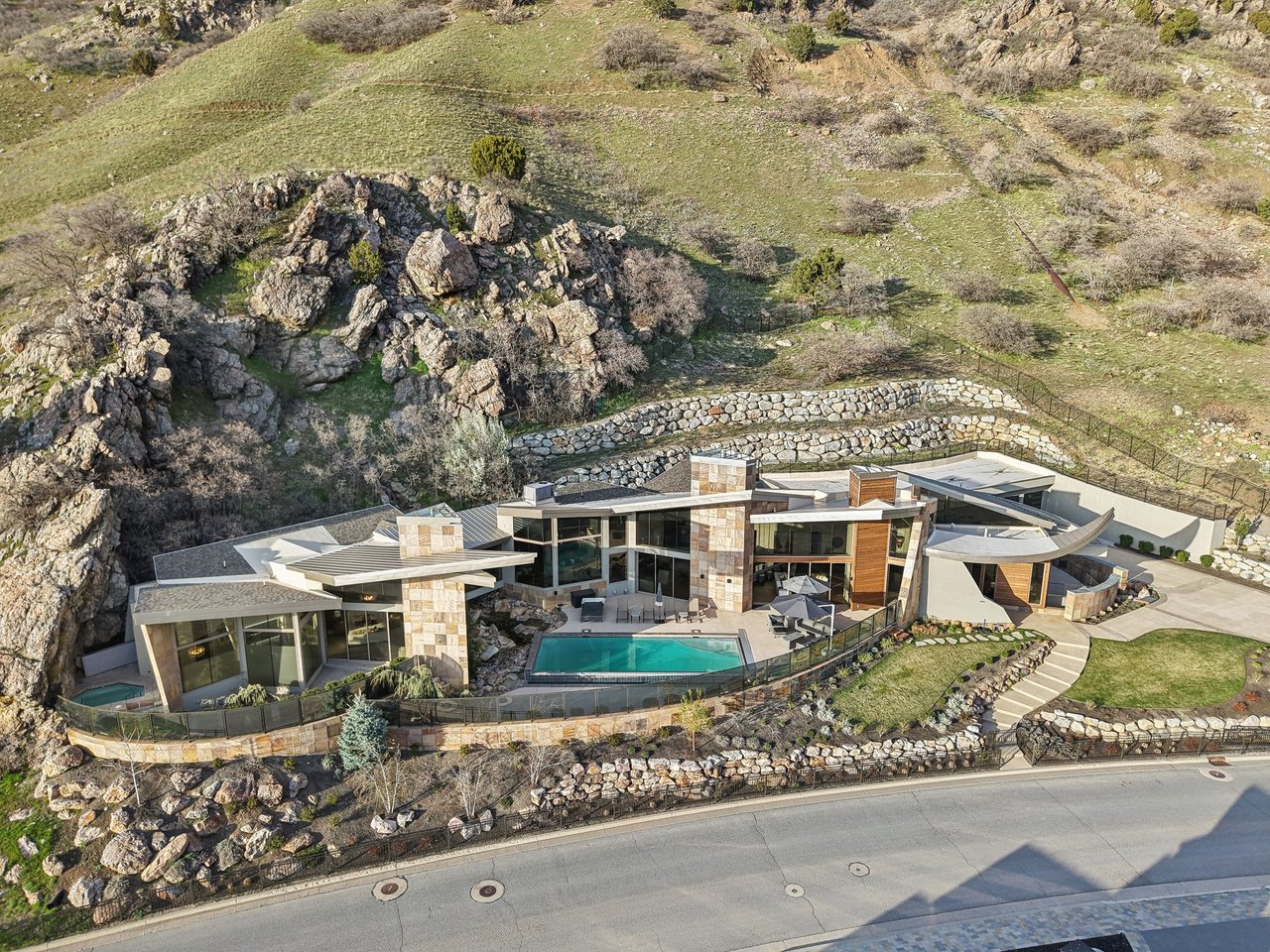 4141 E Canyon Estate Dr