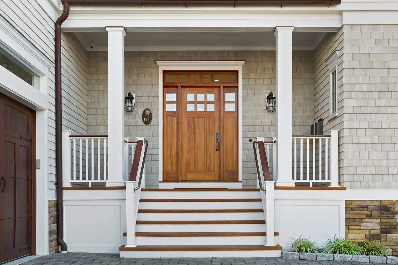 WATERFRONT LUXURY * PRIVATELY SOLD * RECORD SETTING PRICE