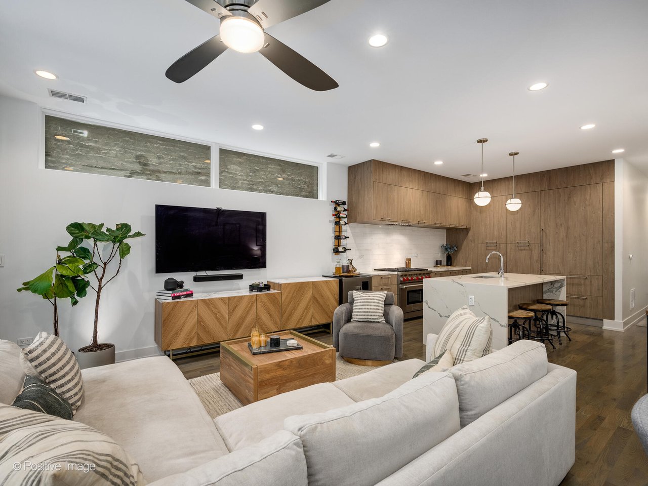 3508 N Reta Ave Unit 201