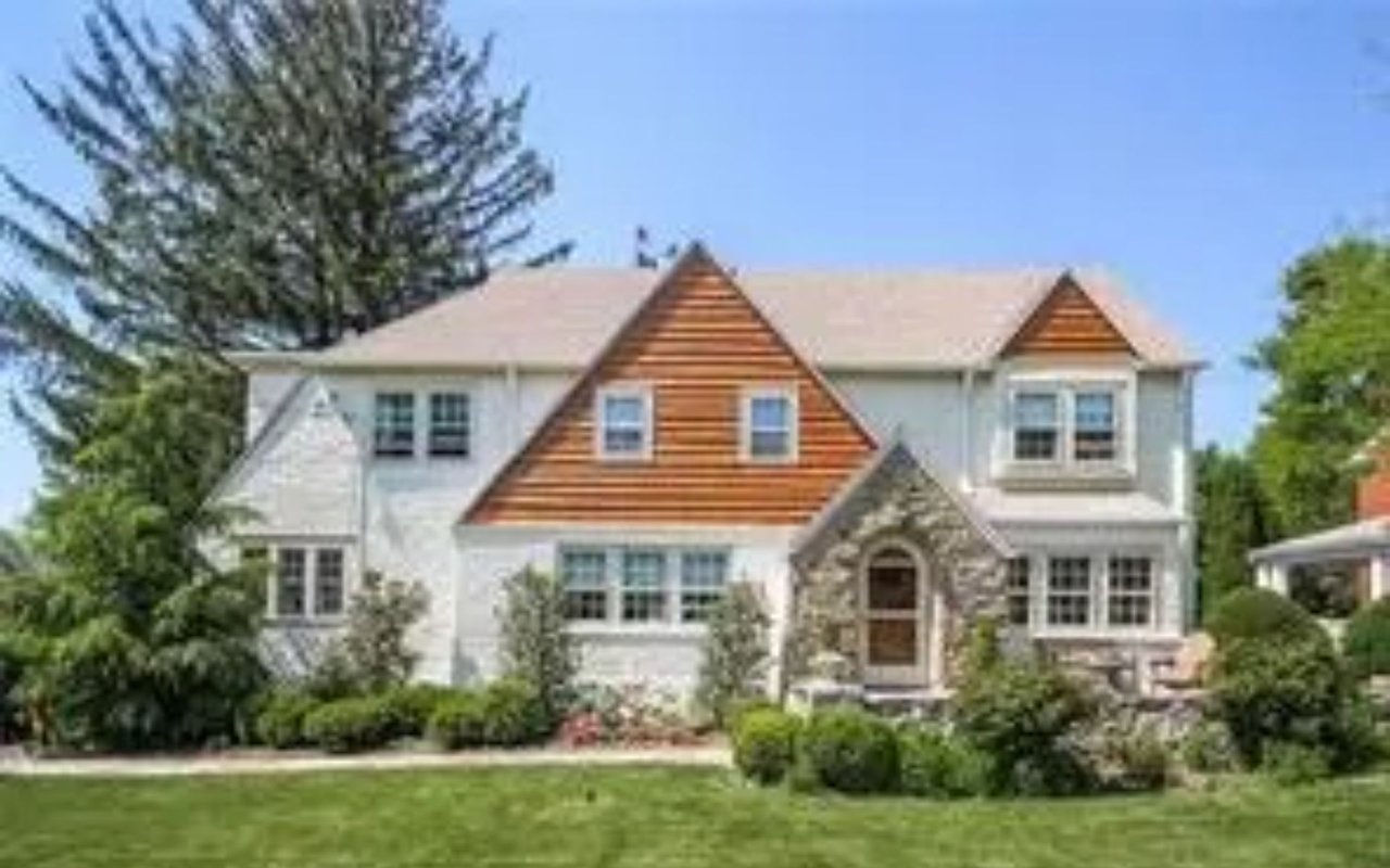 26 Earlwoode Dr
