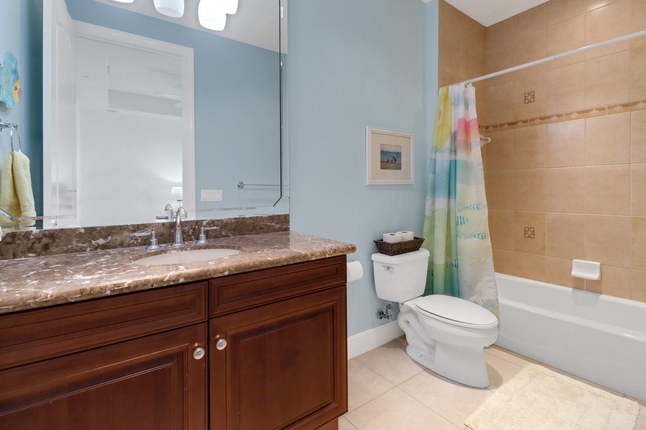 562 Avellino Isles CIR # 201