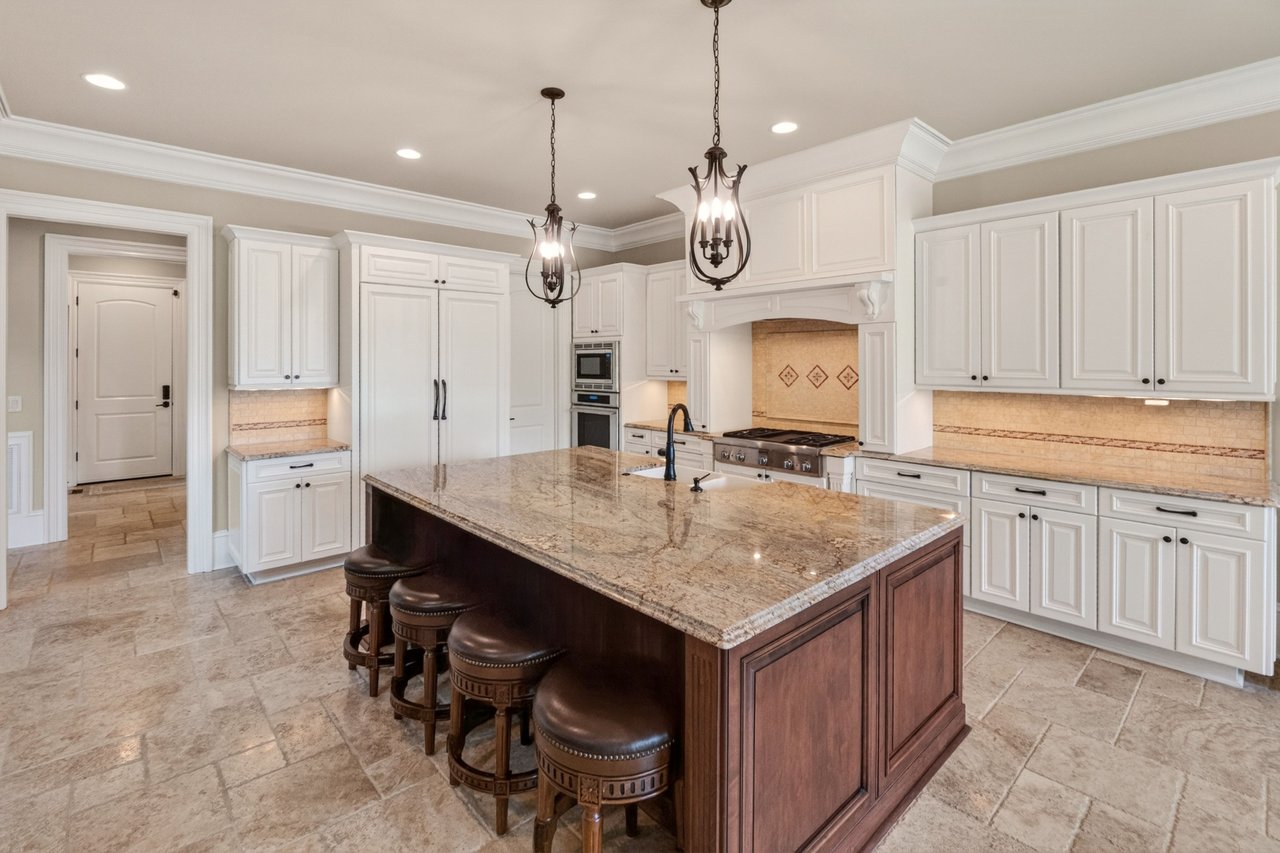 Private Exclusive Listing