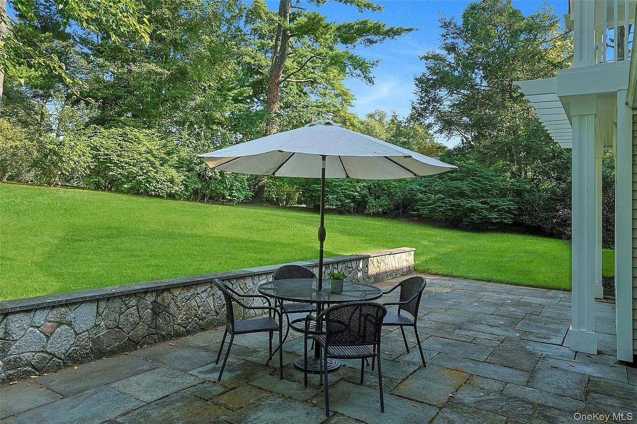 100 Fox Meadow Rd