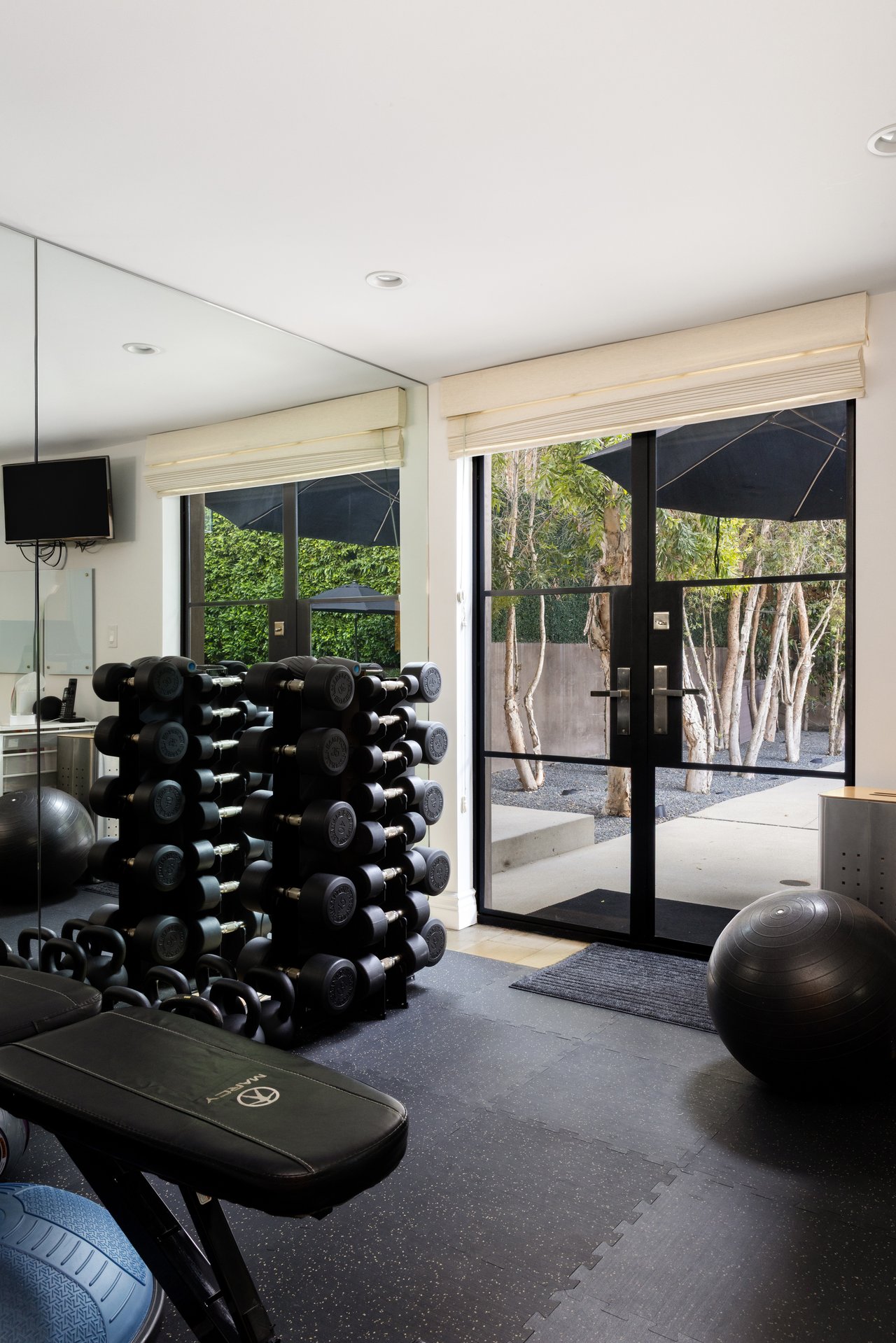 1853 Franklin Canyon Dr, Beverly Hills