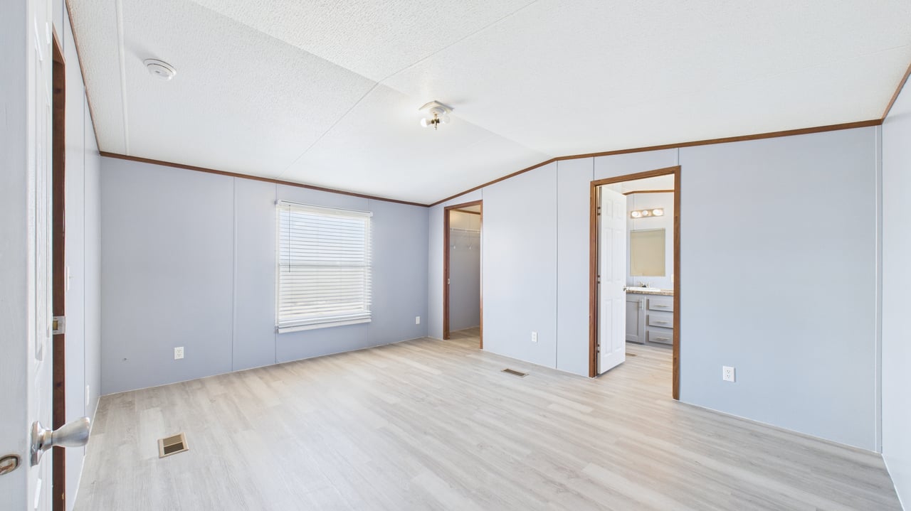 2115 W 45th St