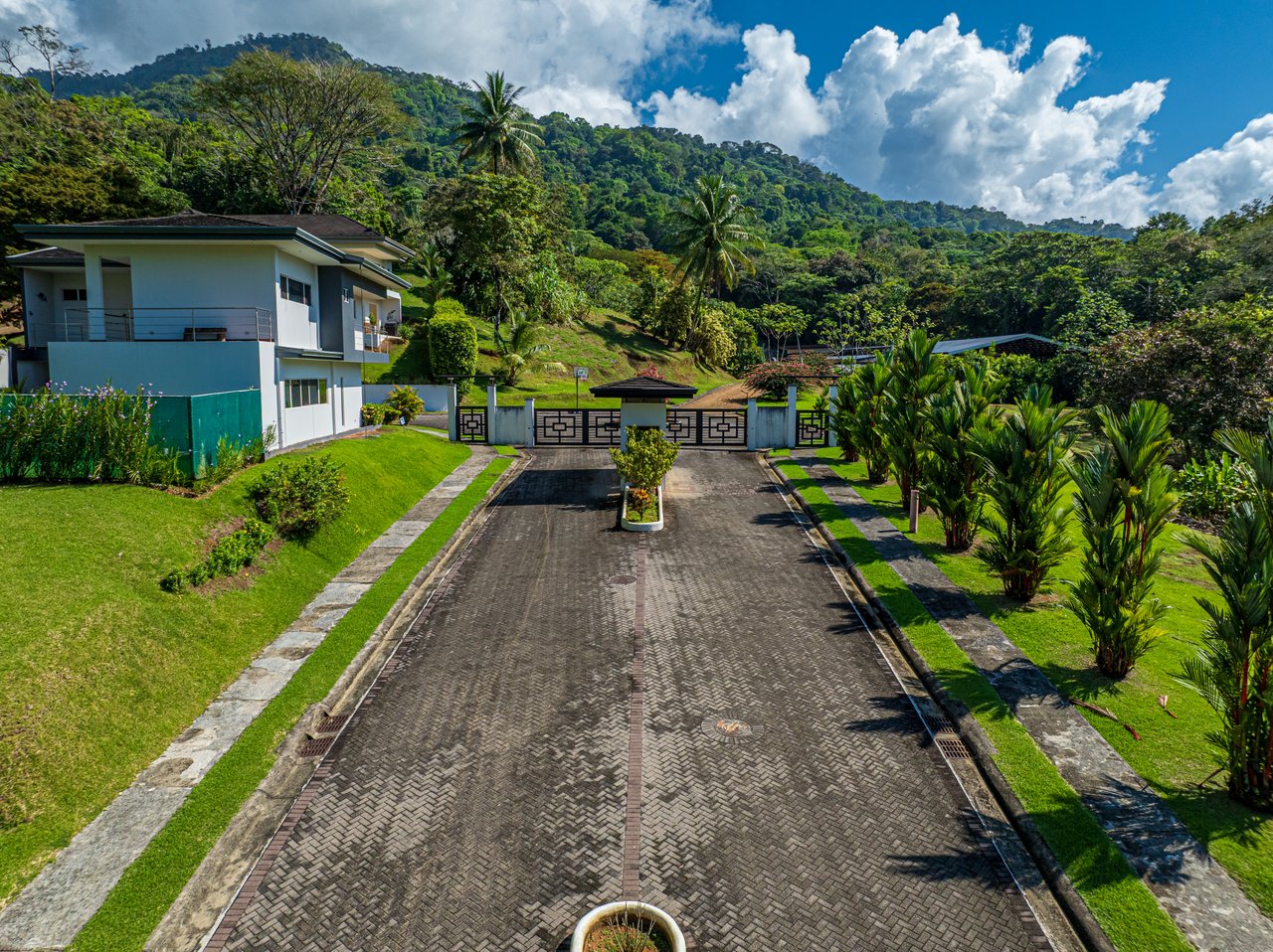 Elegant Tropical Villa Steps from Playa Hermosa – Gated Community