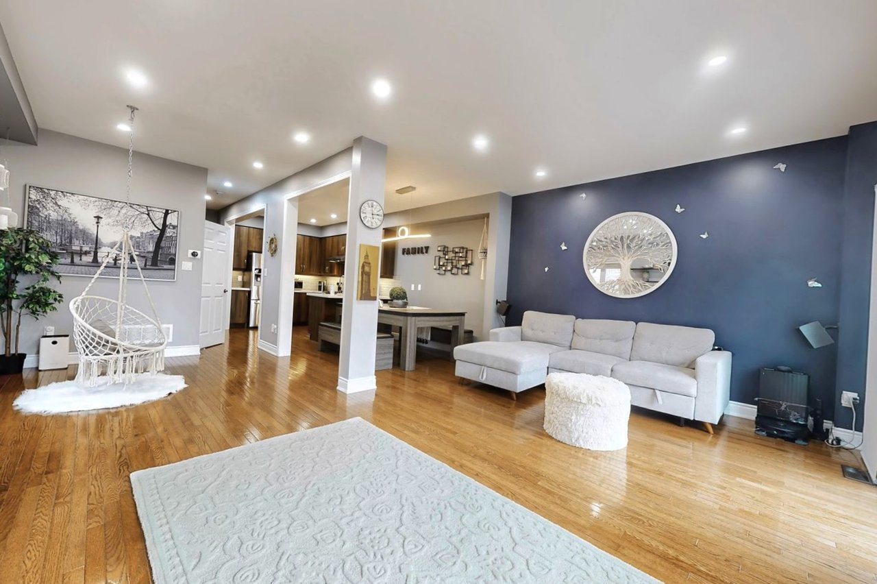 727 Vellore Park Avenue