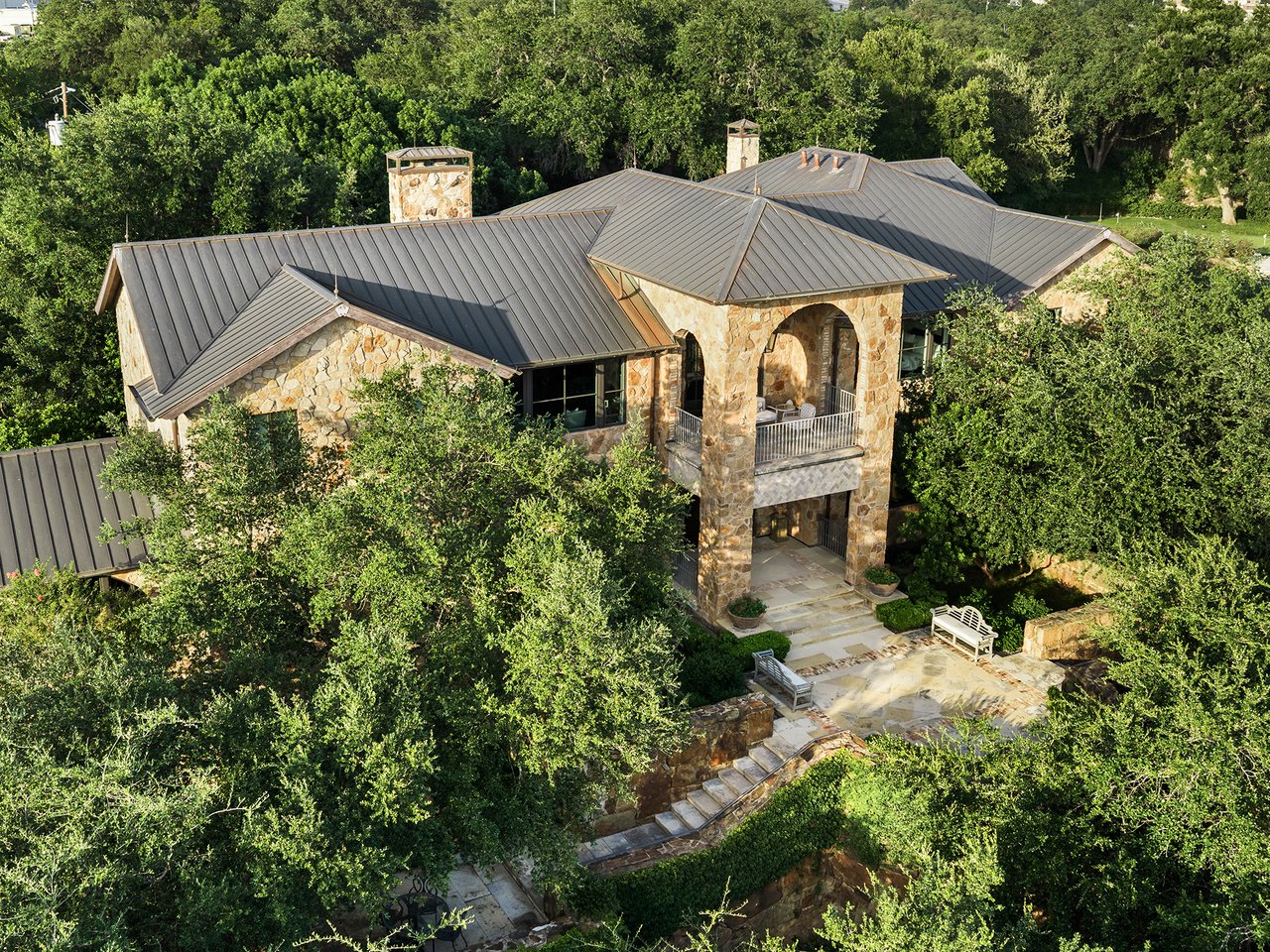 3907 Balcones Drive