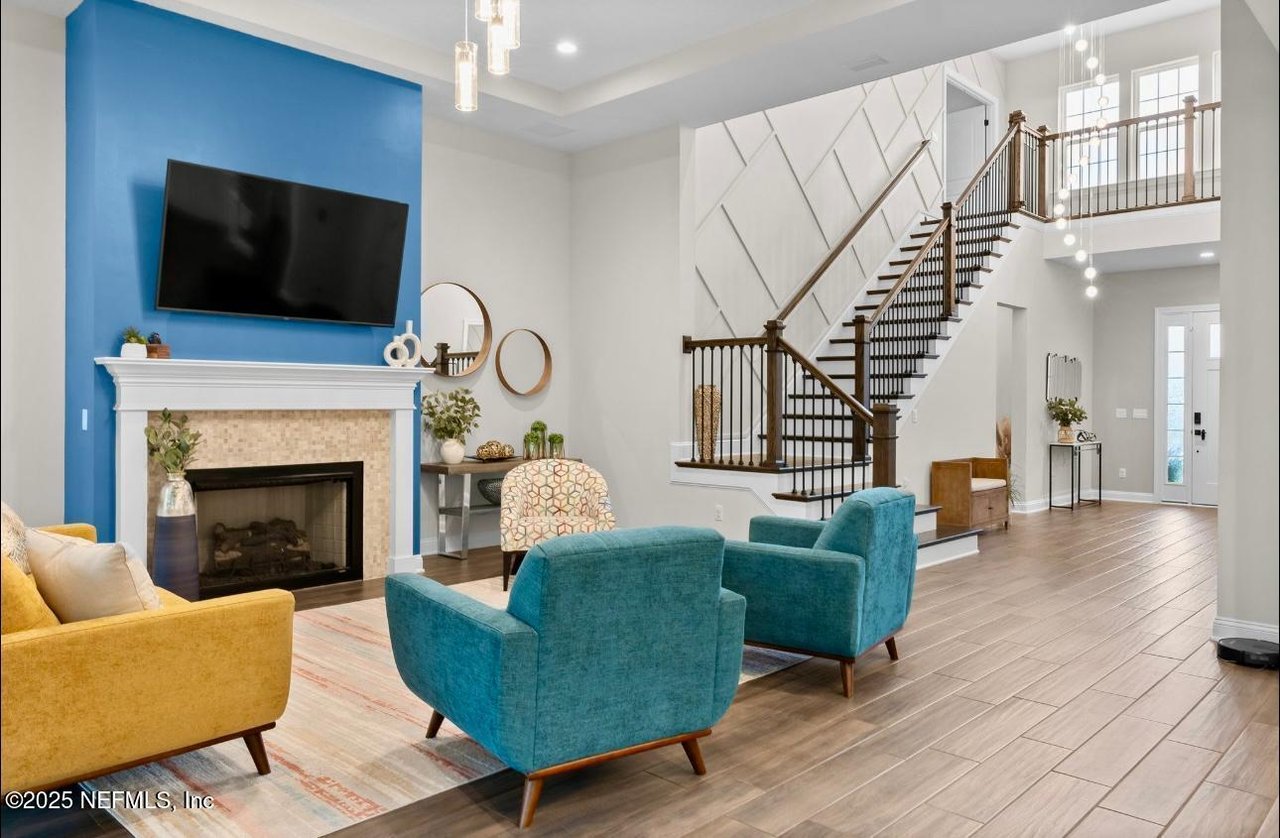 462 HILLENDALE Circle, St. Johns