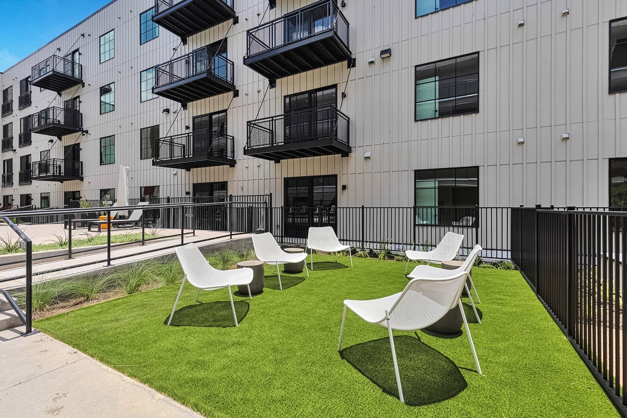 Congress Lofts: 4315 S. Congress Ave #527