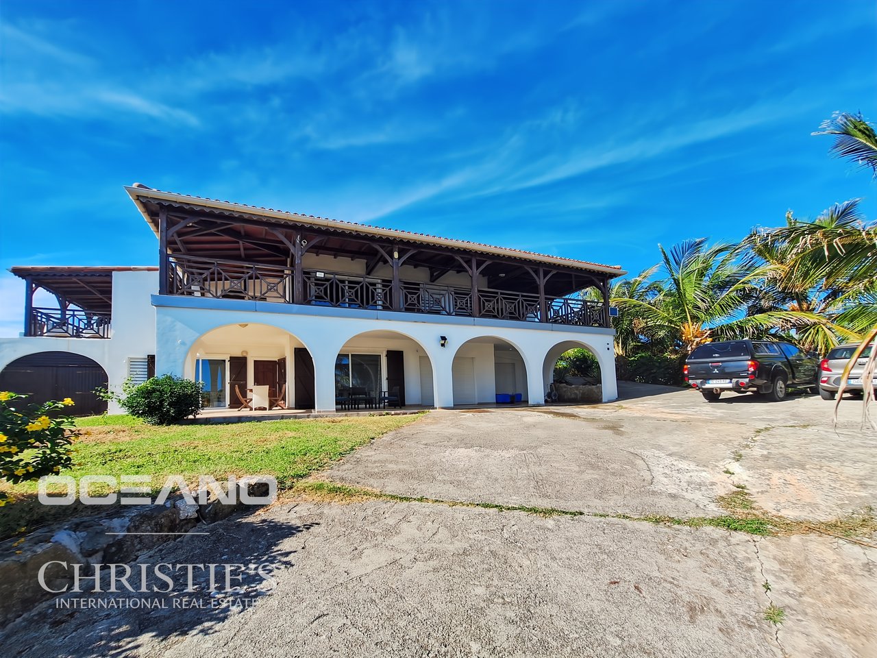 Exceptional Villa – Panoramic Ocean View (Oyster Pond)