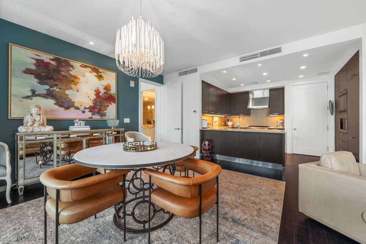 200 Congress Ave #13A