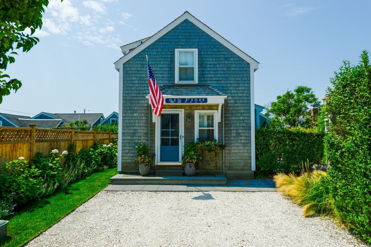 23 Bank St