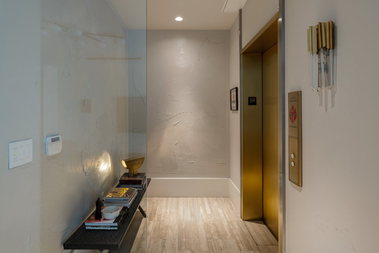 8420 W Sunset Boulevard Unit: 306