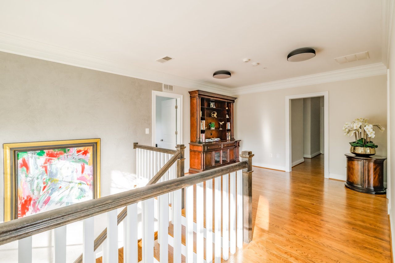 10006 Woodhill Road