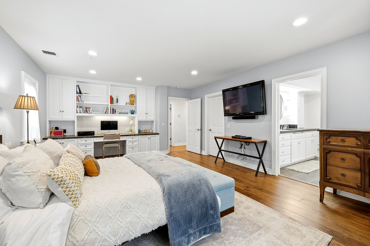 24317 Bridle Trail Rd