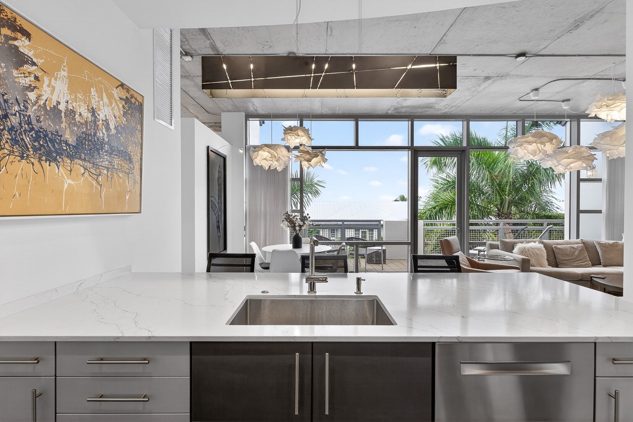 365 SE 6th Avenue 404