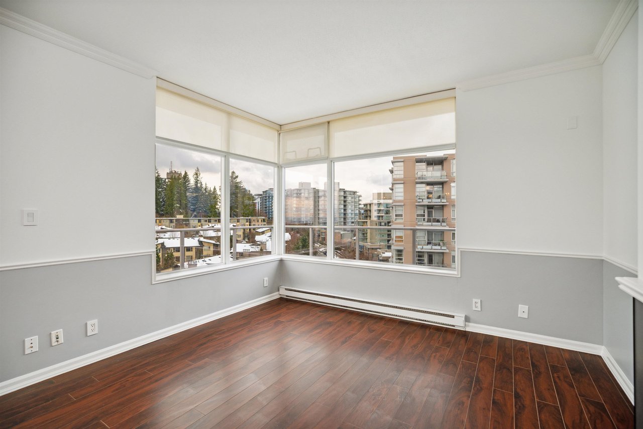 904-9288 University Cres