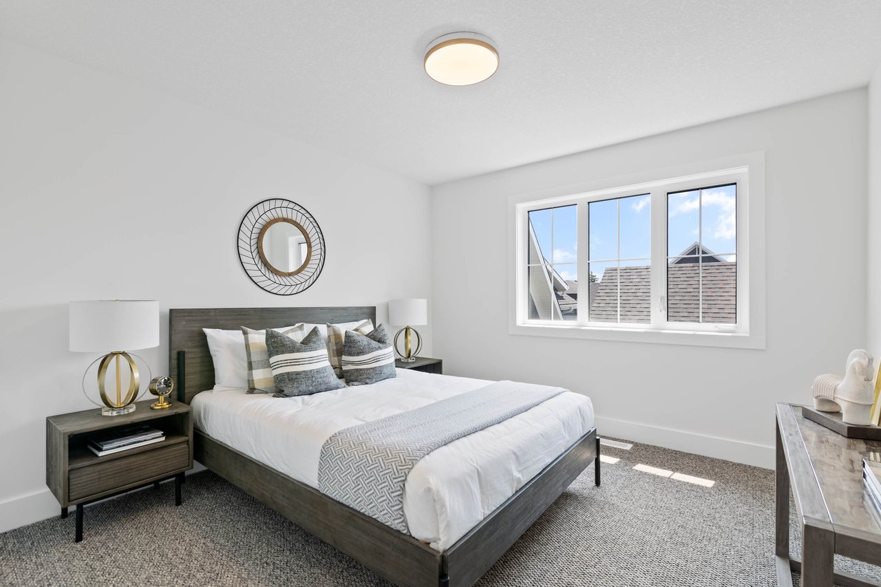 227 Calais Drive SW