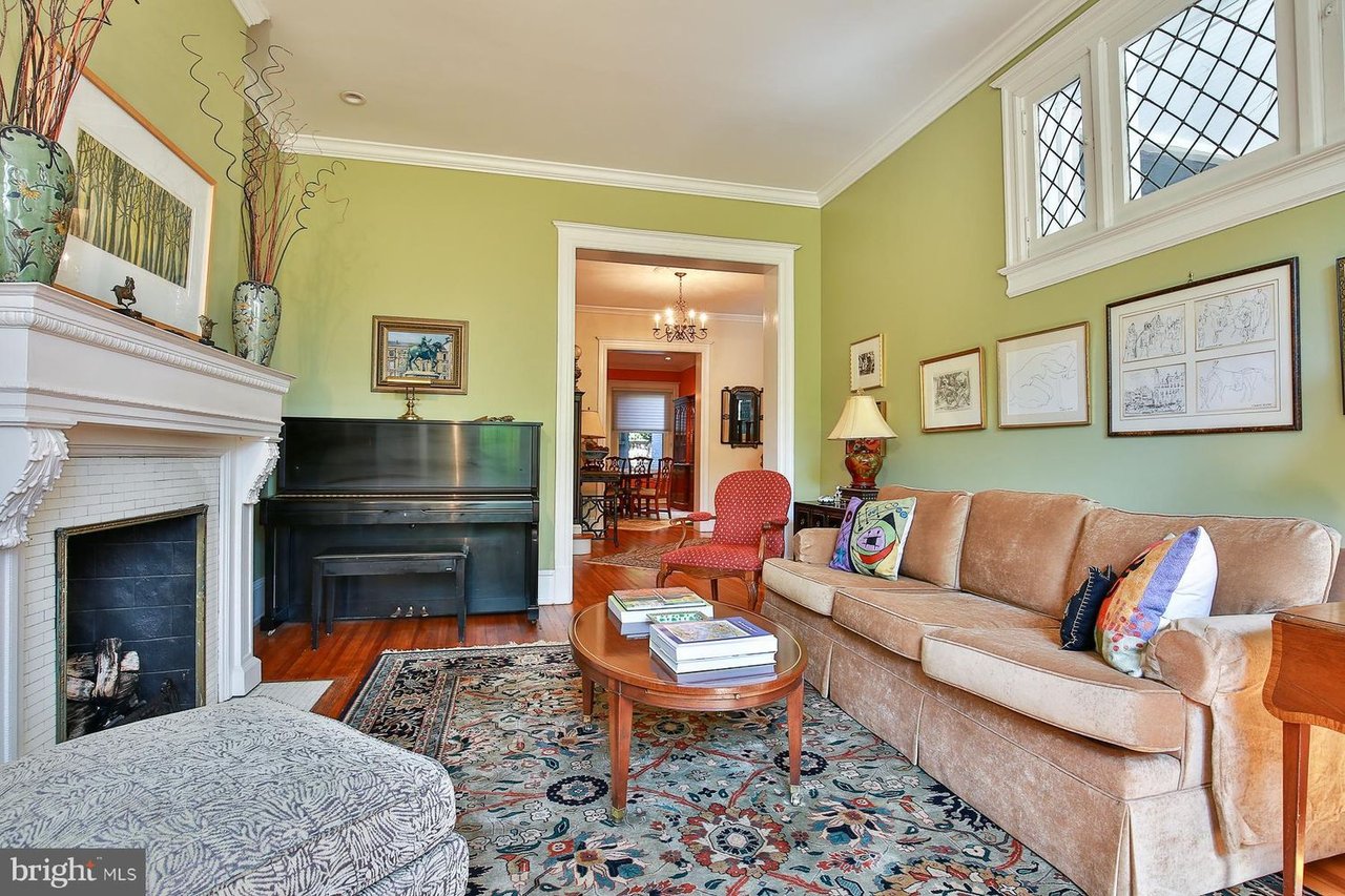 1967 Biltmore St NW