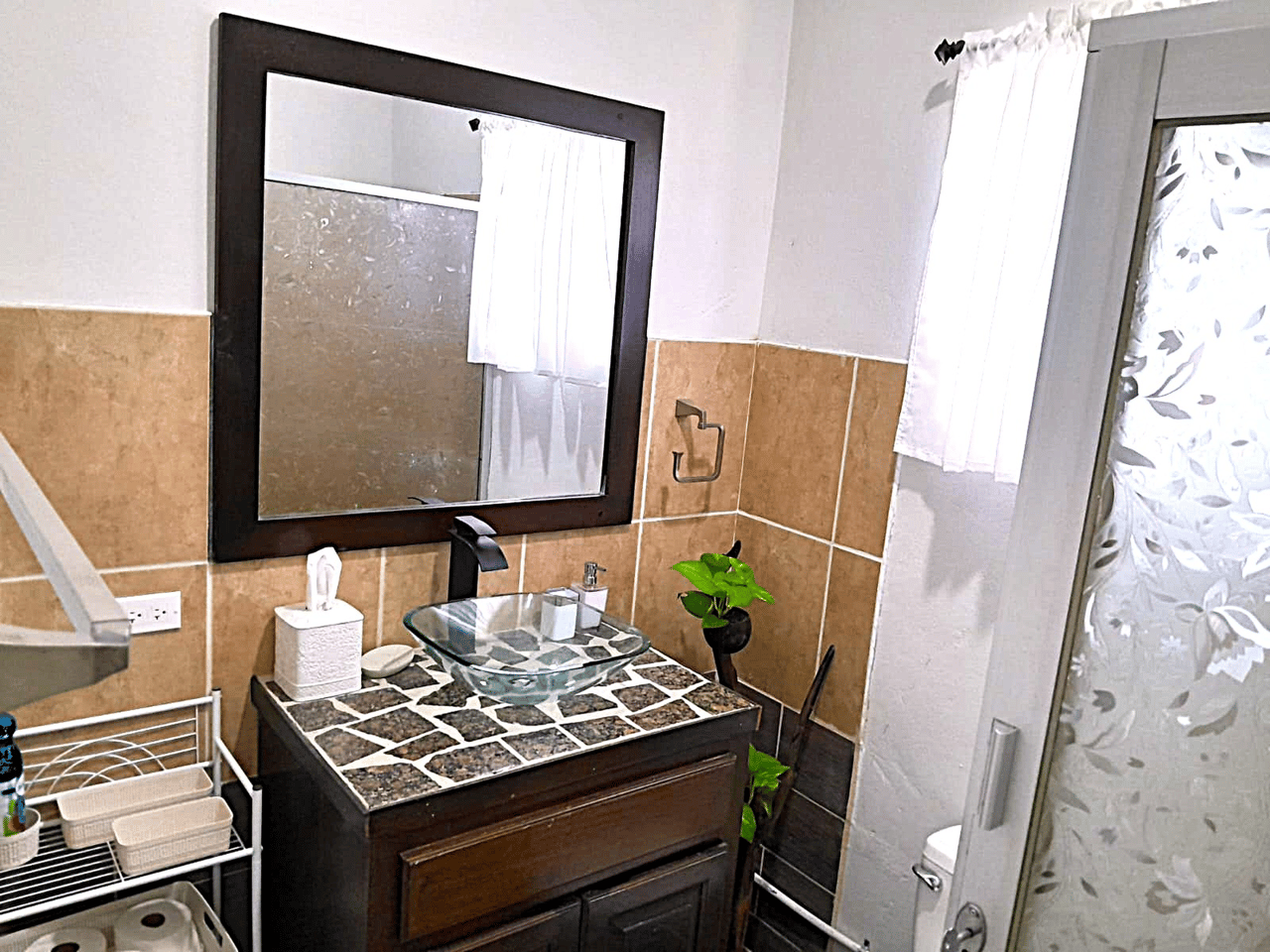 Suburban Comfort 1 bedroom apartment