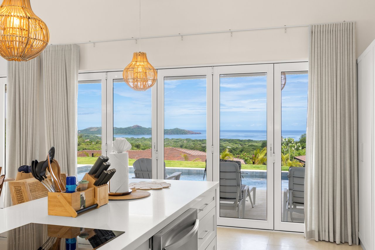 Dos Ríos 29 | Brand-New Ocean & Mountain View Home