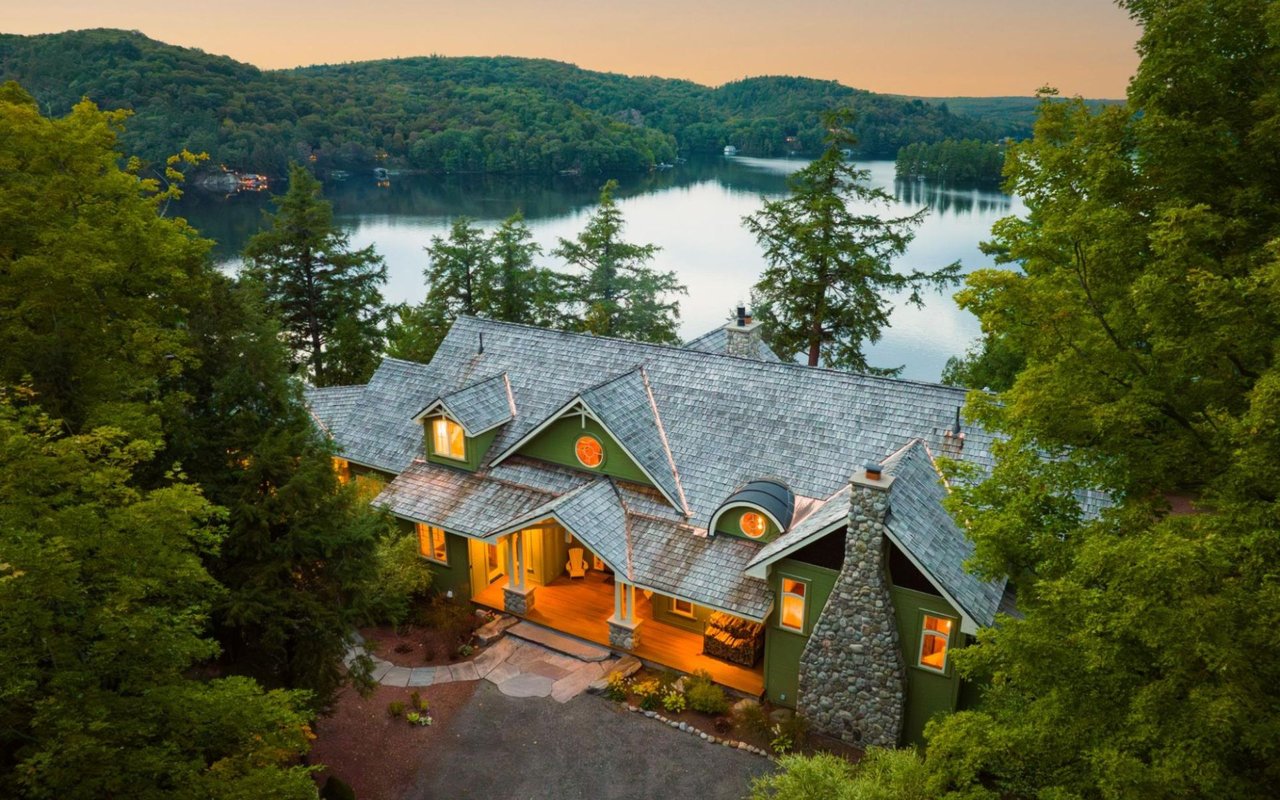 Luxury Cottage Design Trends in Muskoka for 2025