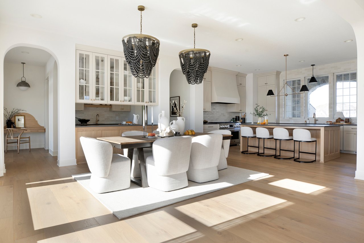 4909 Rolling Green Pkwy, Edina