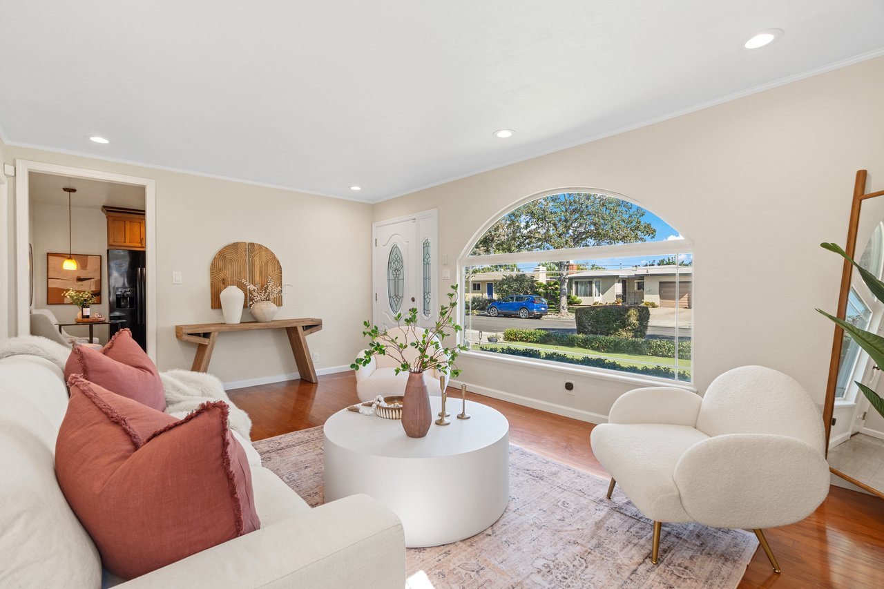2546 Amethyst Drive