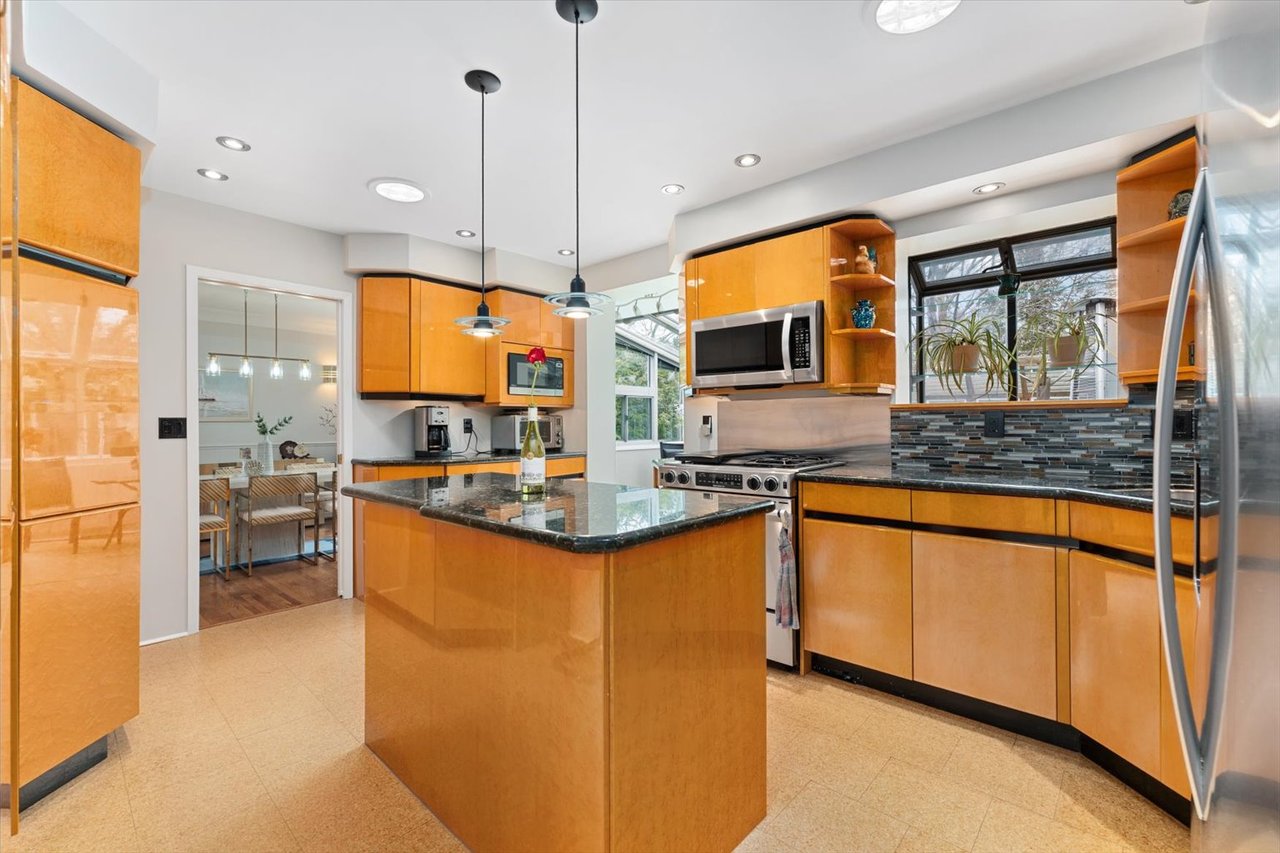 1443 Birchwood Dr