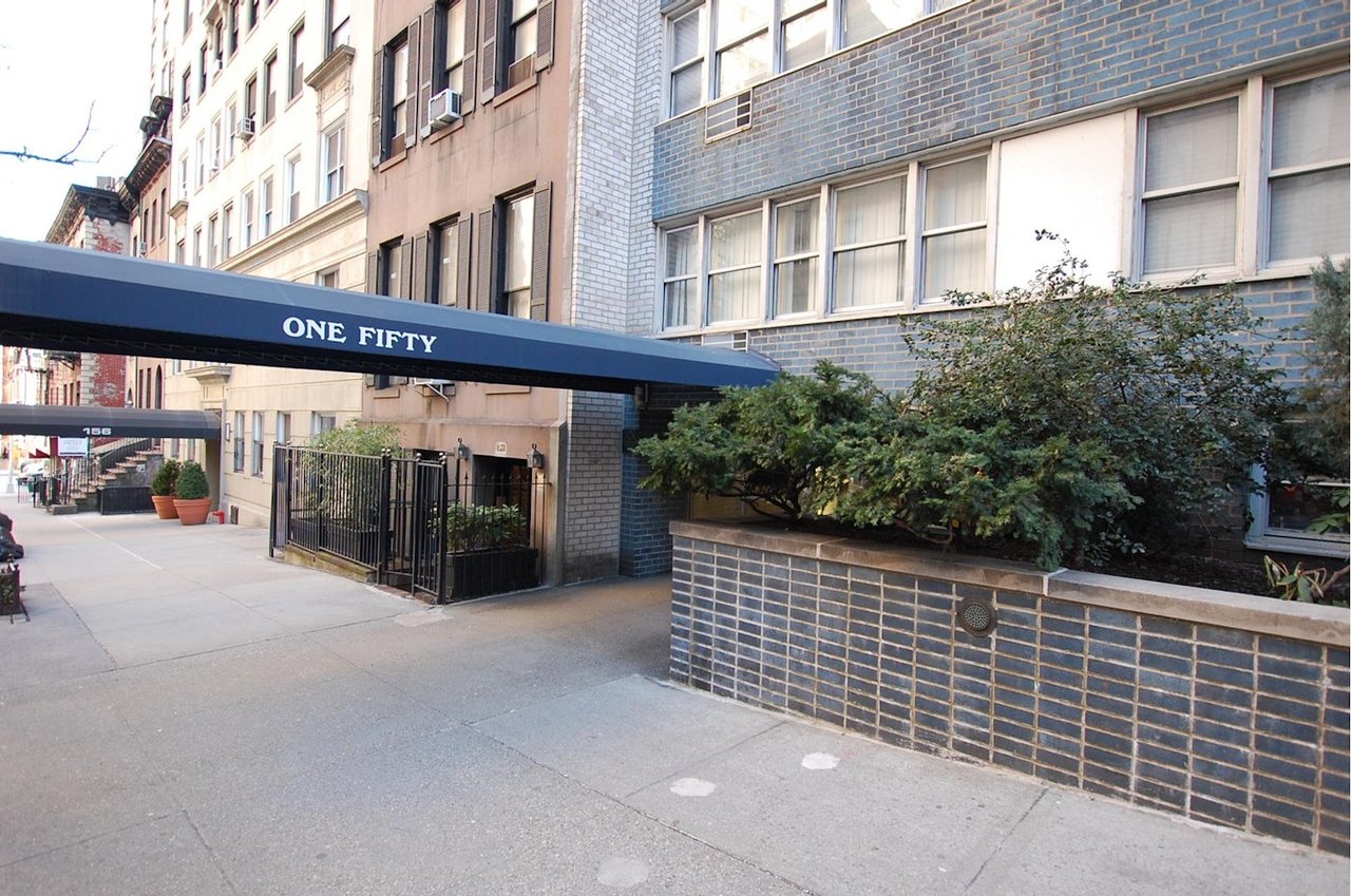 150 E 37th St, #4B