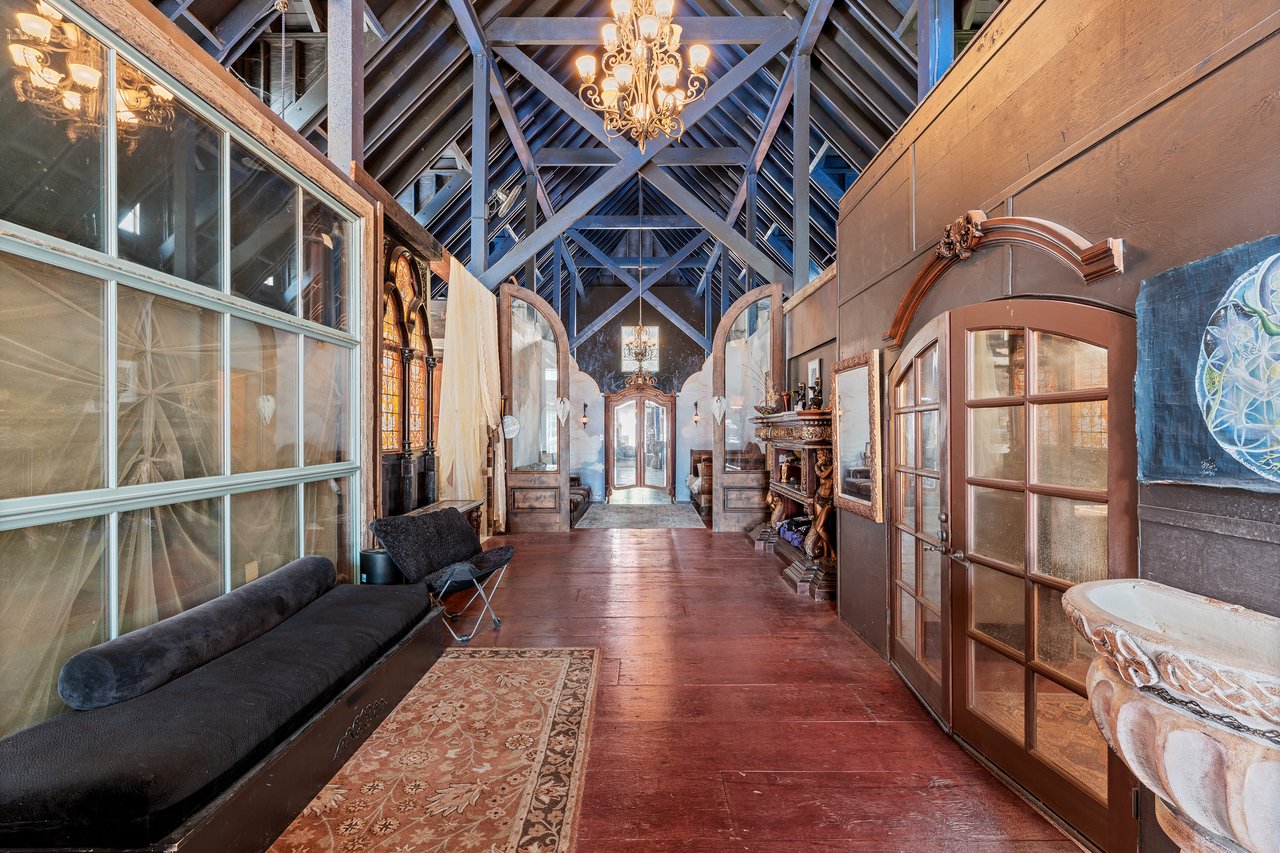39455 Avenida La Cresta