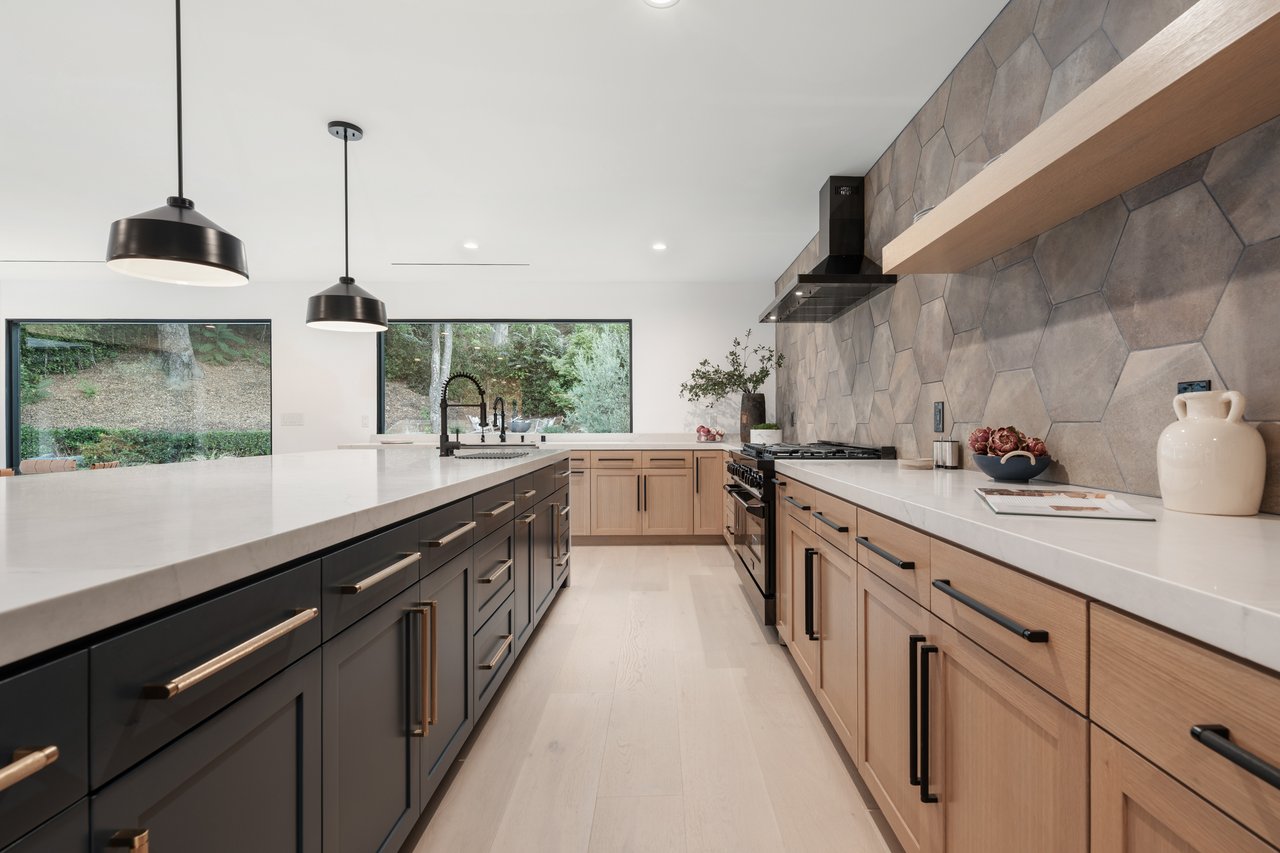 3721 Woodcliff Avenue, Sherman Oaks