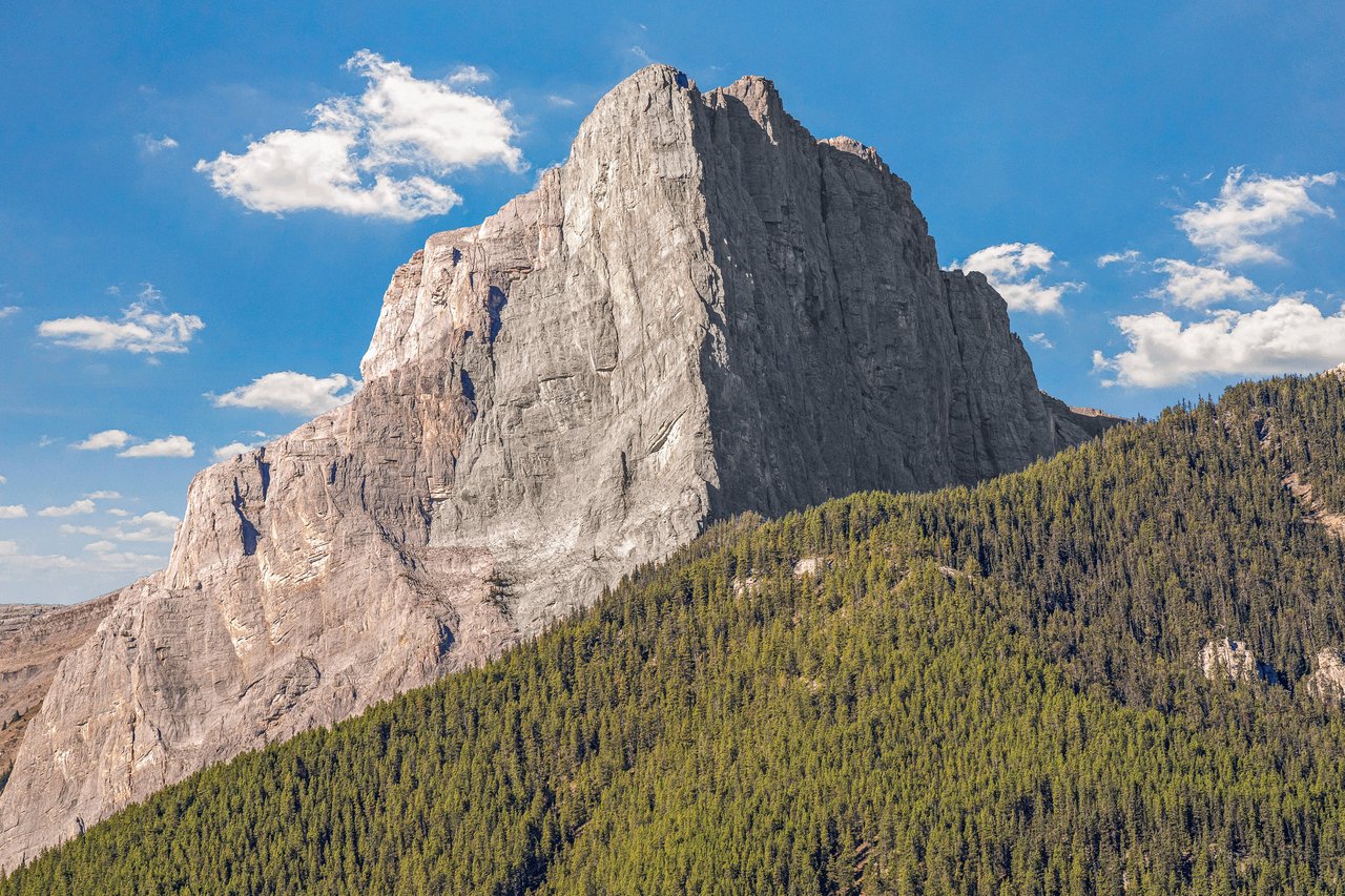 112-104 Armstrong Place