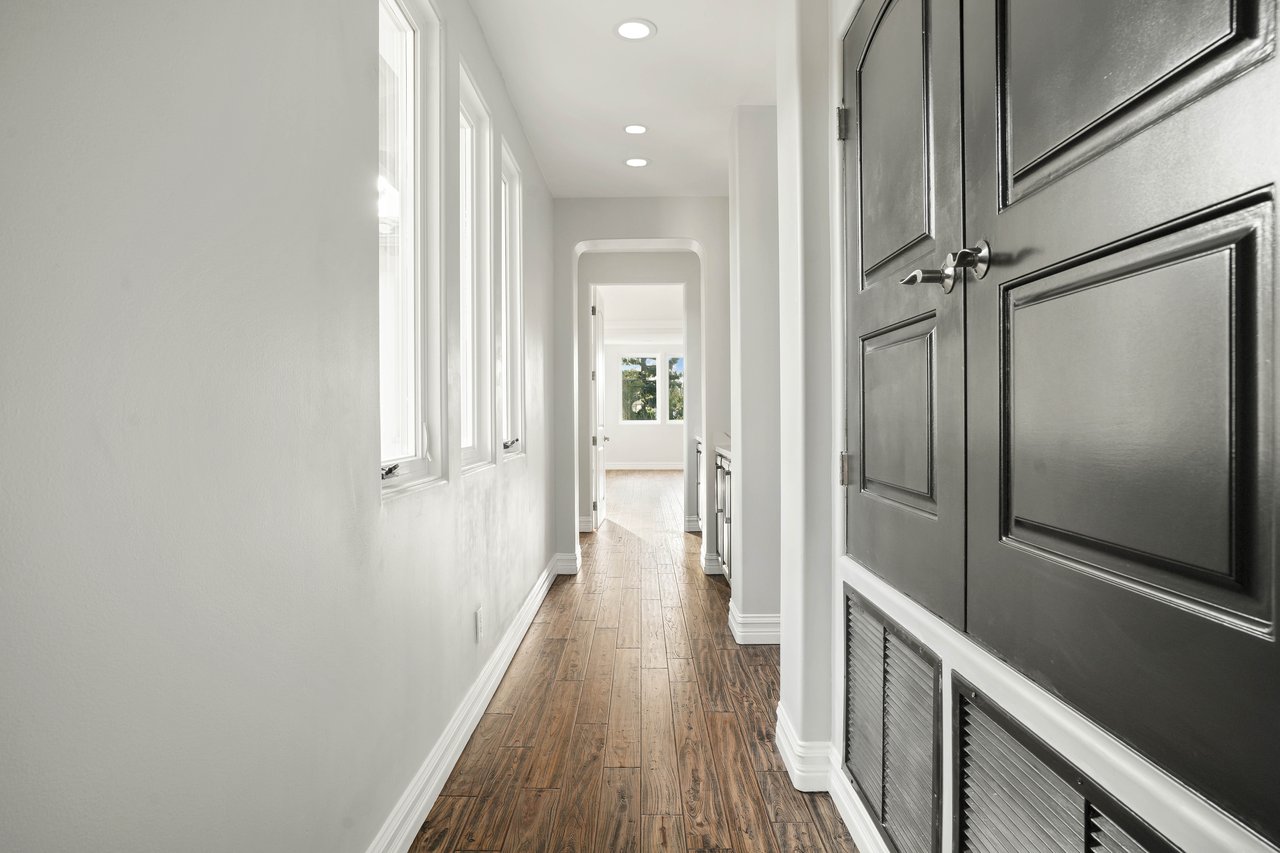 5309 Louise Ave, Encino
