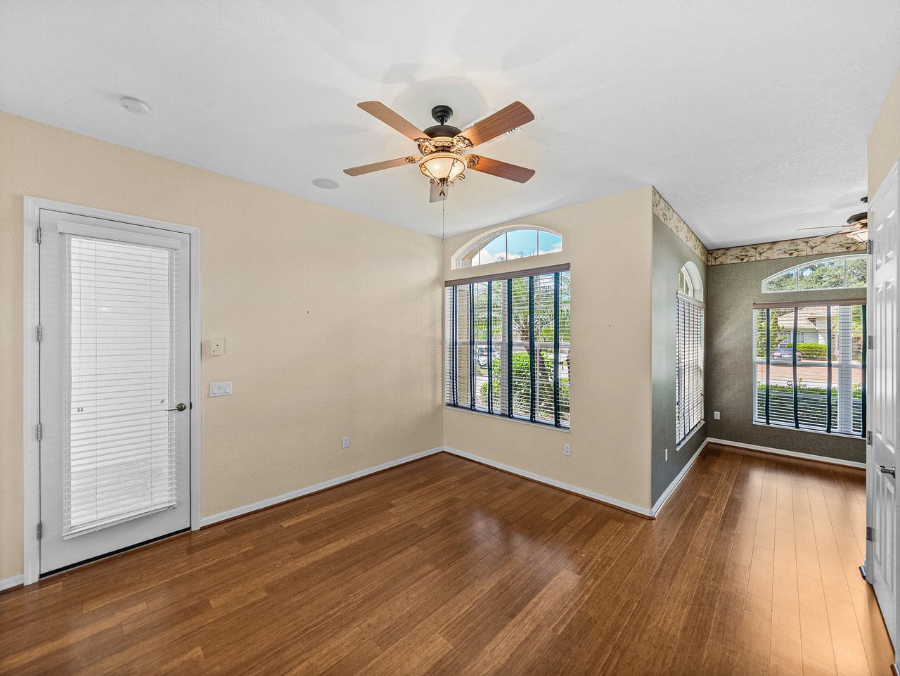 12508 FOREST HIGHLANDS DR