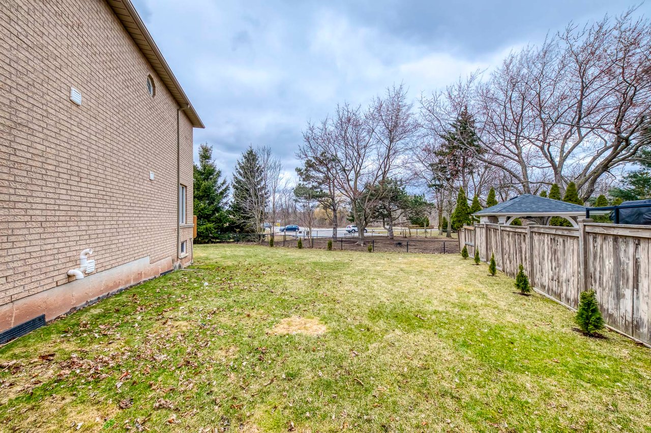169 Spring Azure Cres