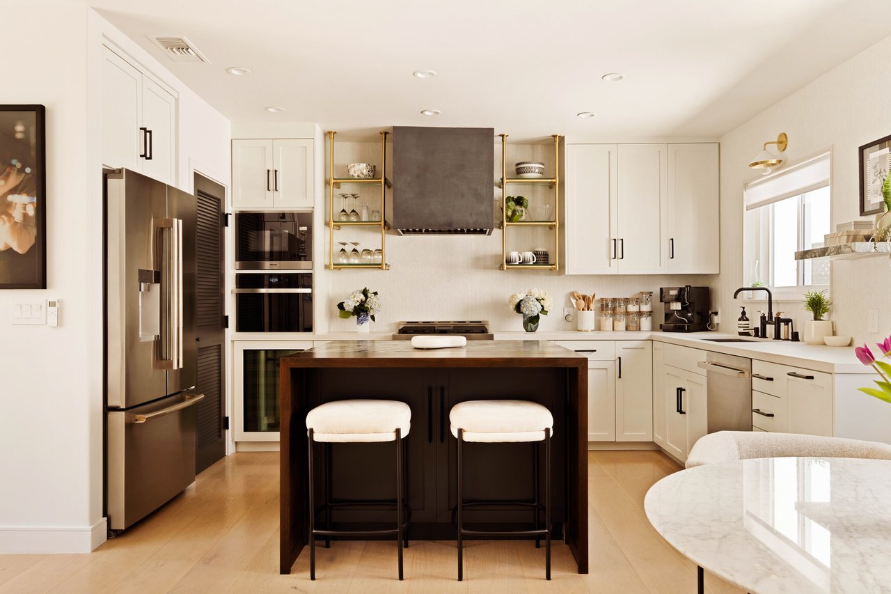  446 San Vicente Blvd #304, North of Montana