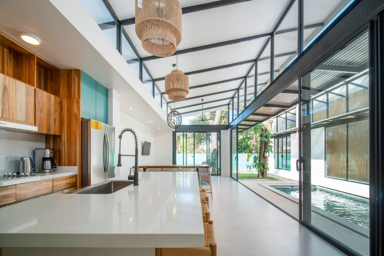 Casa Cenizaro | Elegant 4-Bed Tropical Retreat with Pool in Surfside, Potrero