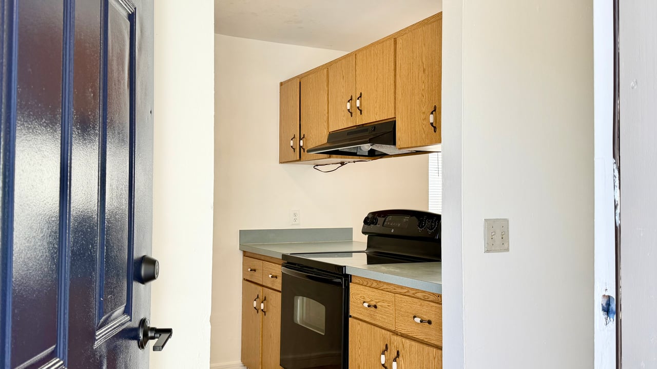 Spacious Ground-Floor Apartment for Lease in Winter Springs