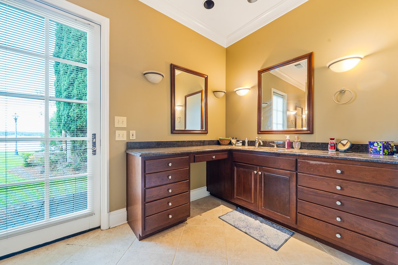 745 S Chickasaw Trail