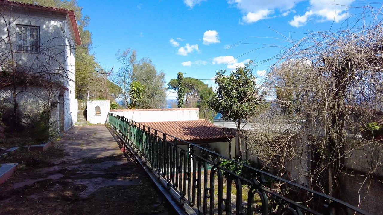 Charming Countryside Estate Near Braga – 11 Acres of Privacy, Potential & Portuguese Character