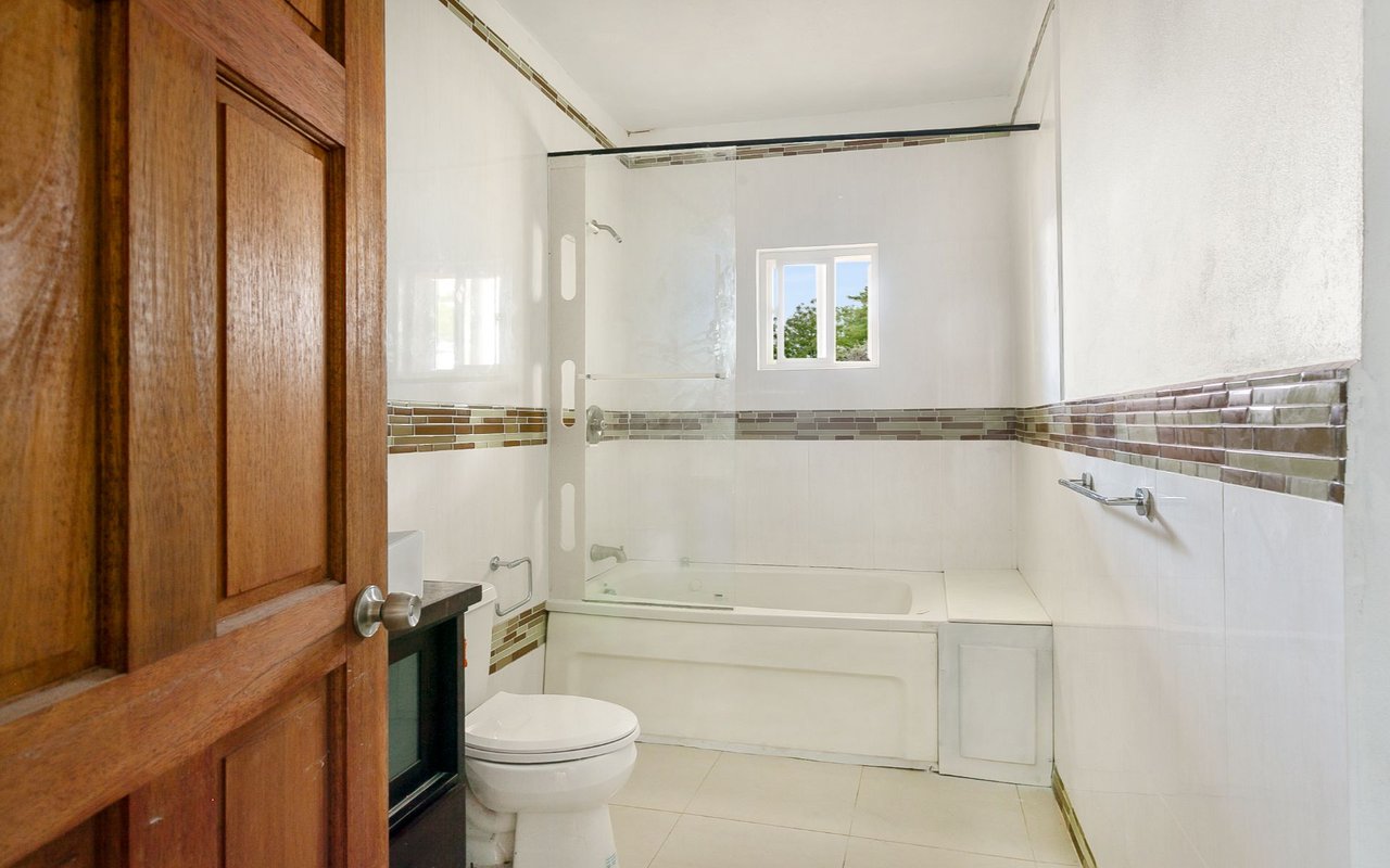 Resort Edge Villa / Les Sotto Voce