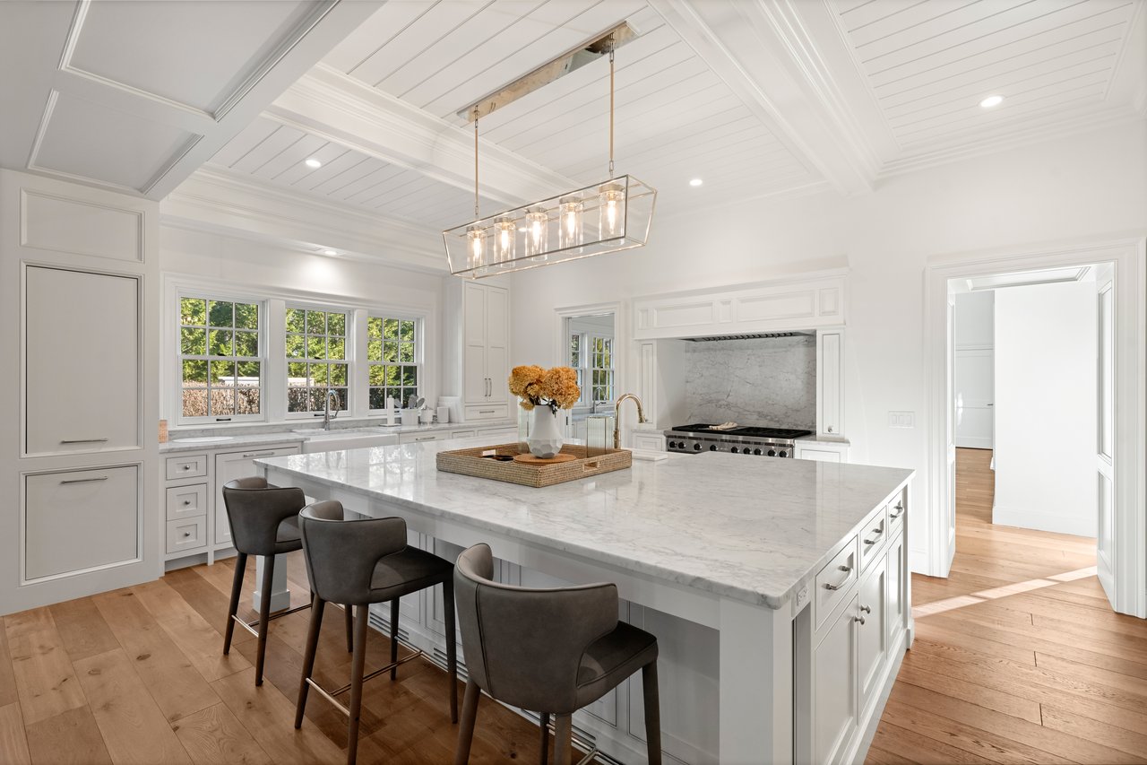 Stunning Residential Estate in Osterville 