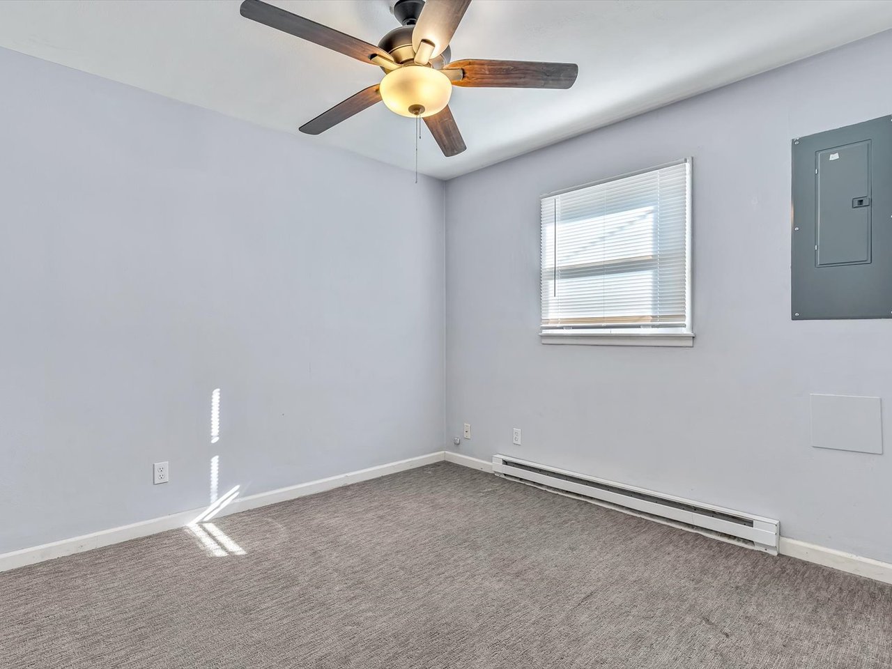 Prime Fairview Heights Triplex – Live for Less or Boost Your Cash Flow!