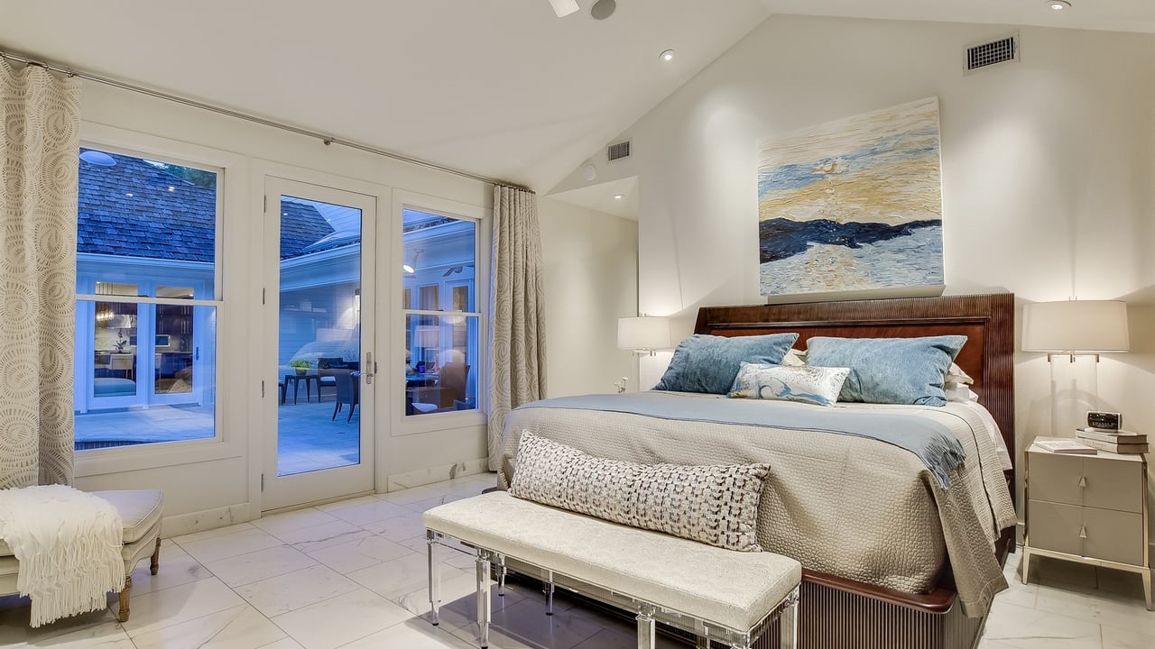 Island Wood Luxury