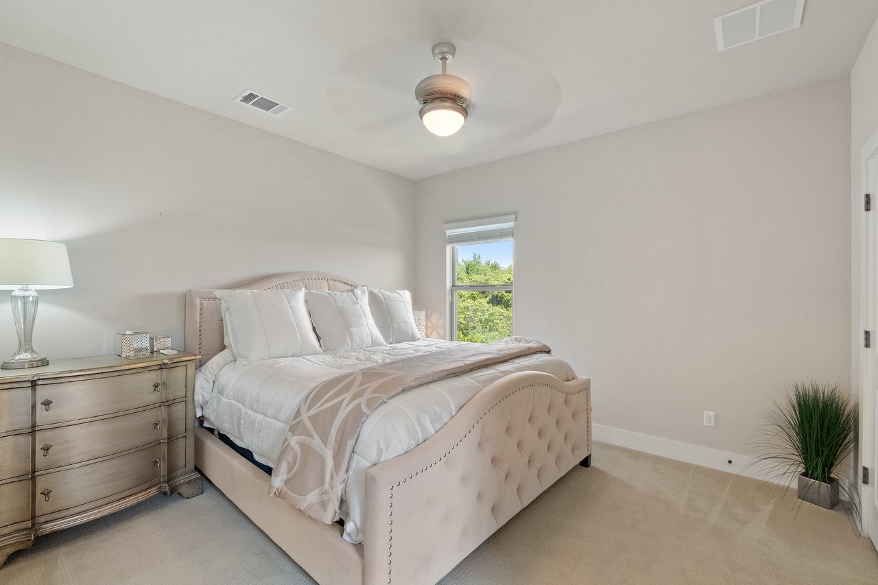 Modern Transitional Luxury Home in Gated Bluffs of Steiner Ranch | Lake Austin Access + Hill Country Views | $1.9MM