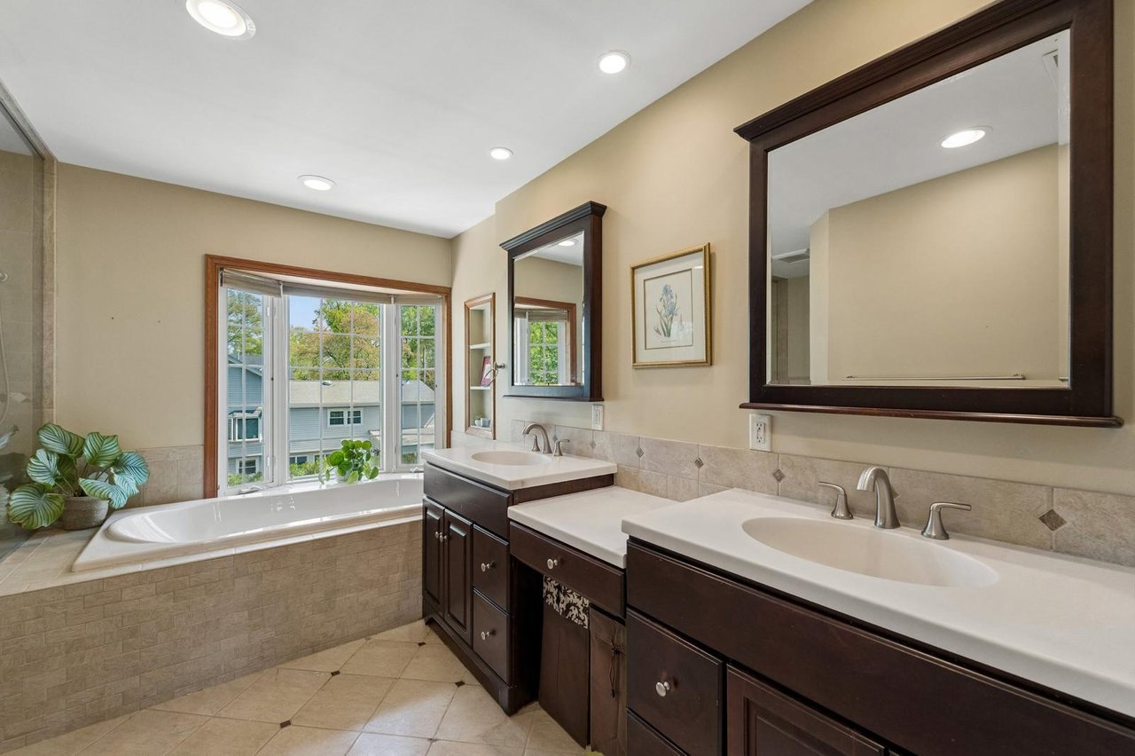 34 Moss Ave, Westfield, NJ 07090