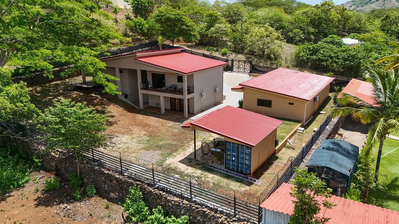 Your Costa Rican Retreat with Room to Grow in Playas del Coco